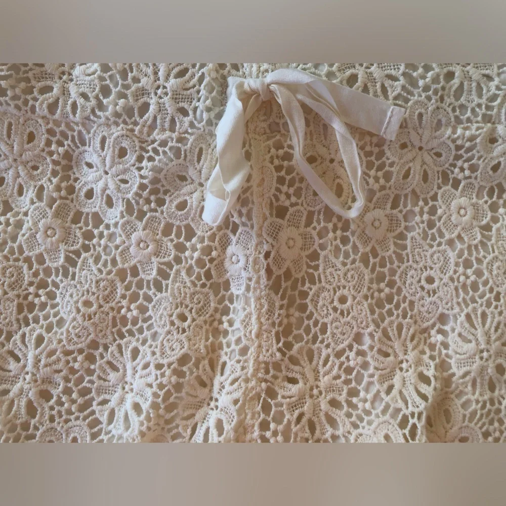 Juniors Medium (7-9) NOBO Eggshell White Cotton Floral Shorts - Picture 3 of 4